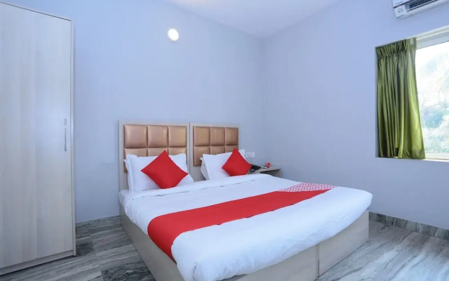 OYO Flagship 16910 Hotel Prince Palace