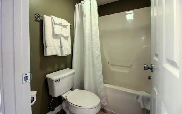 Whispering Pines 224