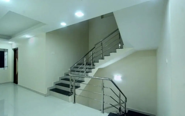 Hotel Maple Suites By OYO Rooms