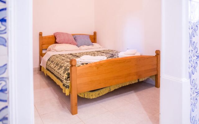 Historical Central House By Dreamalgarve