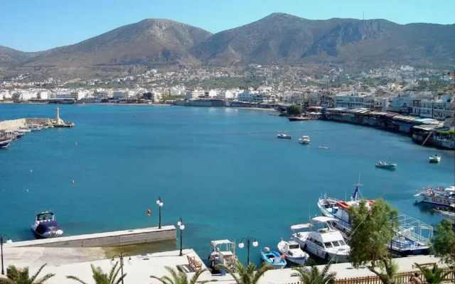 Central Cozy Apt 150m From Beach