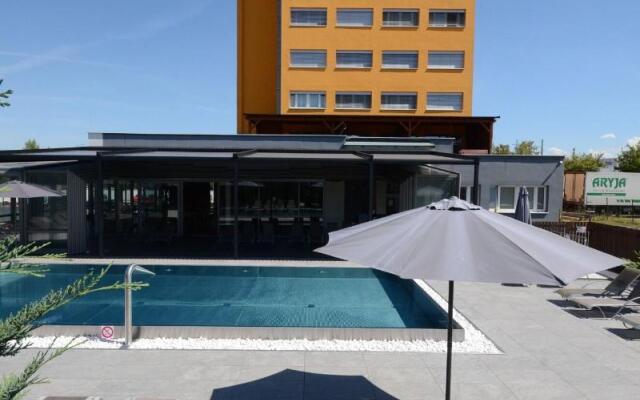 Hotel Aura Design & Garden Pool