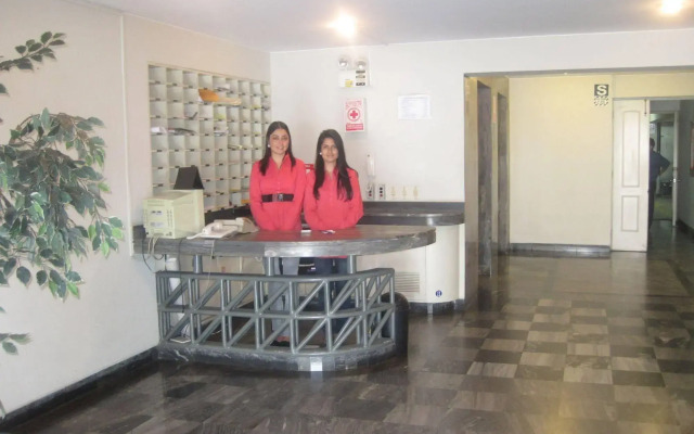 Suites Plaza Las Flores