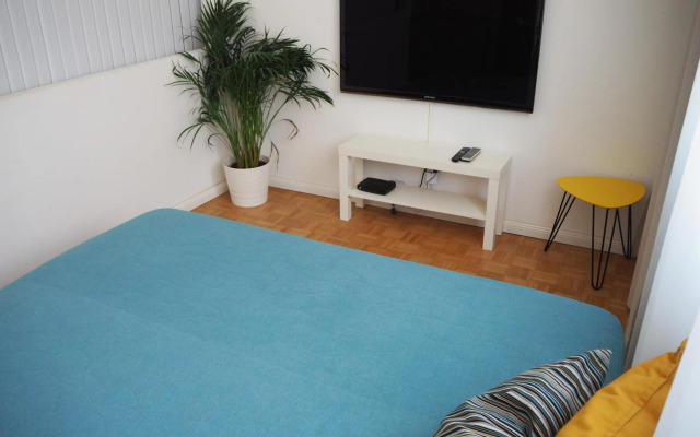 Anastacia Premium Apartment FREE Parking & Self Check-in