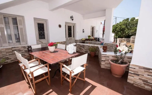 Naxian Harmony 300m from the beach