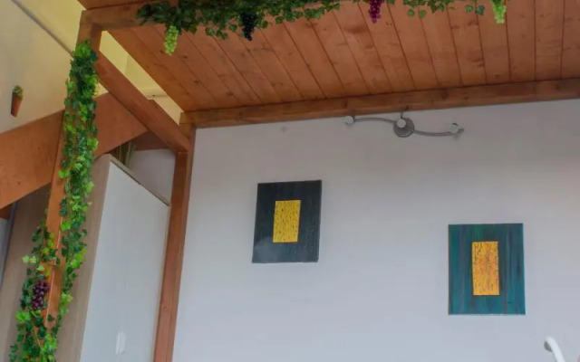 B&B Tecla