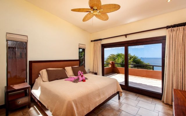 3-bedroom villa with pool - party deck and sweeping ocean views
