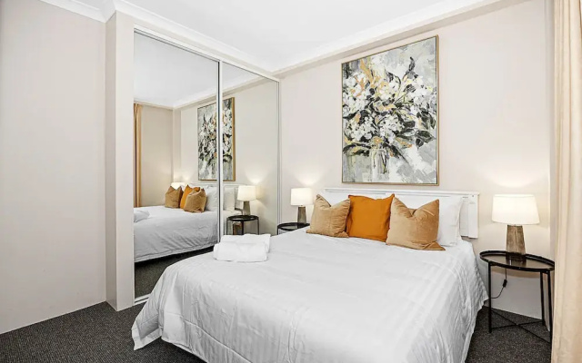 2bdr East Perth Getaway