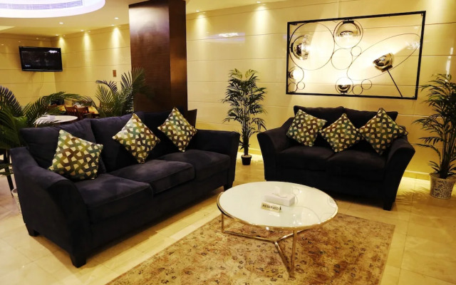 Click Square Hotel