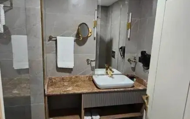 Roccia Downtown Otel