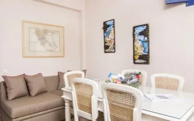 Oia's Sunset Apartments