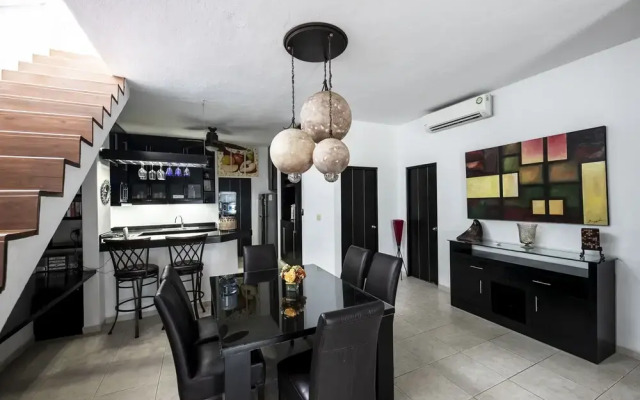 Penthouse Beach Holiday Private Jacuzzi Bbq Family Friendly Maid Service