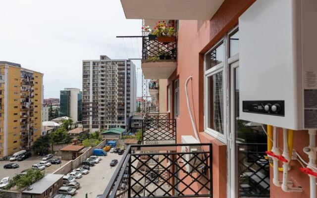 1BR Apt in the center of Batumi