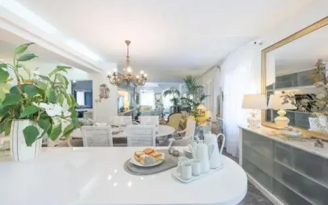 Old Town Historical Residence Apartment 2