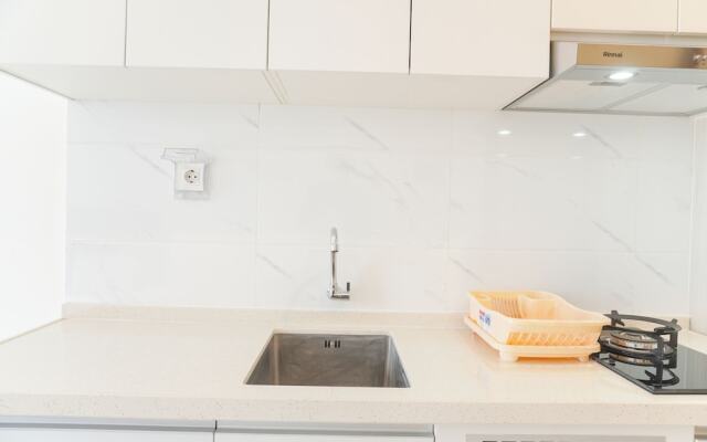 Well Furnished And Homey Studio Sky House Alam Sutera Apartment