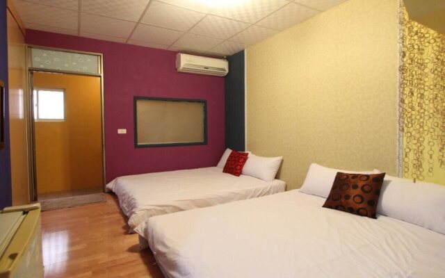 16 Alley Hostel