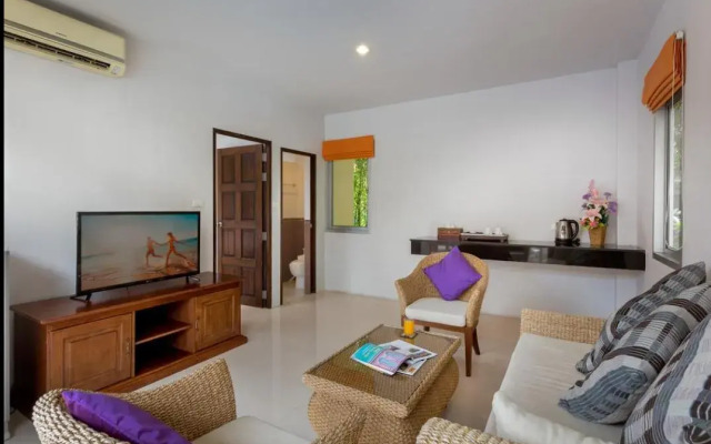 OYO 1054 Phuket Backpacker Hostel