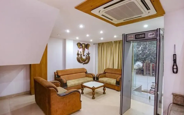 FabExpress Taj Home Stay