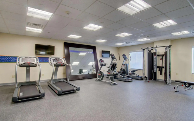 Hampton Inn & Suites Boston/Stoughton