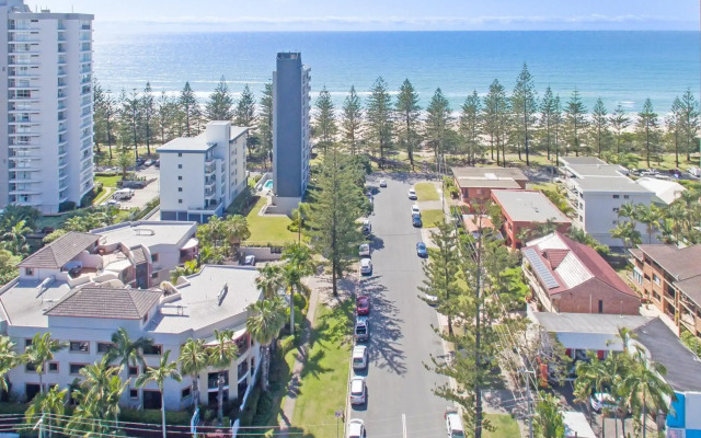 Burleigh on the Beach Holiday Apartments