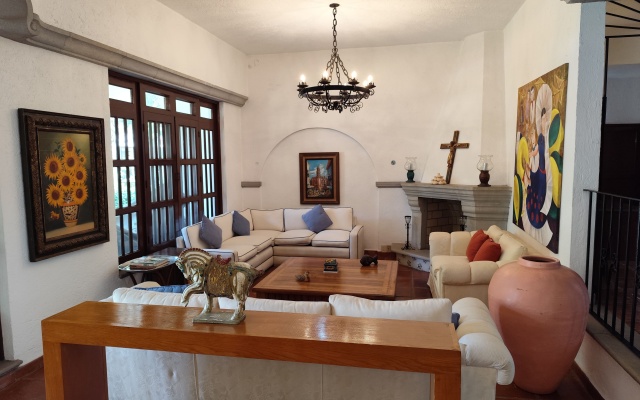 Casa De Las Conchas Cuernavaca