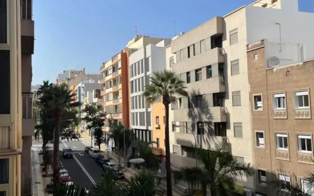 Sunny Apartment in the Heart of Santa Cruz