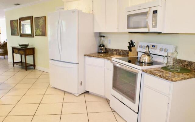 Siesta Palms By the Beach