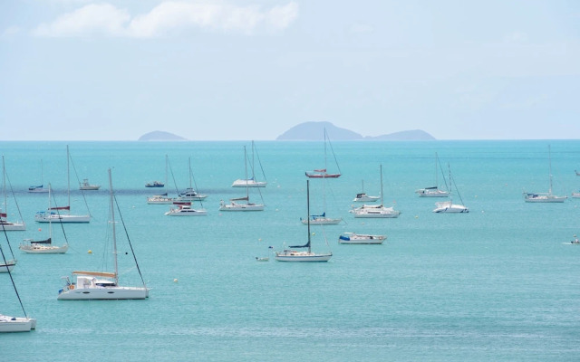 Unit 80 3 B/R Lux Ocean View