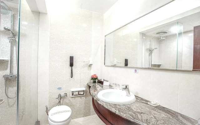 Sunlake Waterfront Resort and Convention
