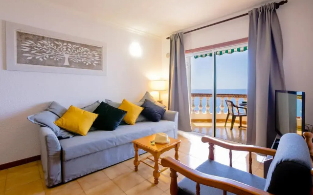 FRONT LiNE OCEAN ViEW 2BeD Wi-Fi YOUR HOLiDAY HOME