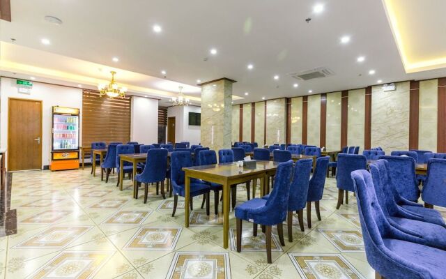 Oyo 759 Phuong Huy Ha Long Hotel