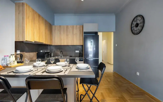 Zephyr 3-Bedroom Apartment in Athens