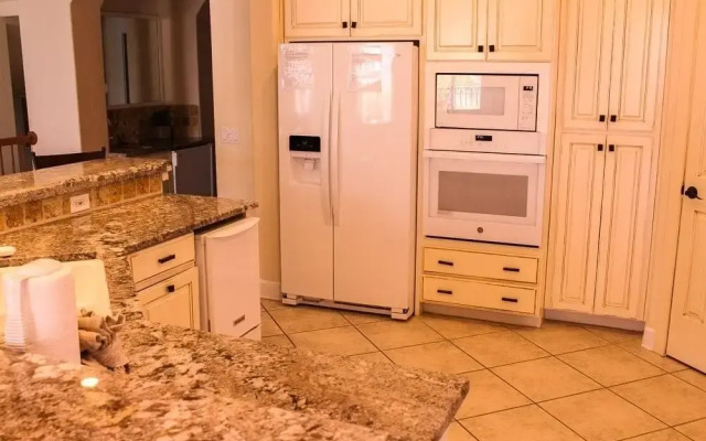4848 Ocean Blvd - 4 Br Home