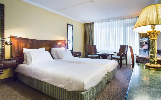 Beach Hotel