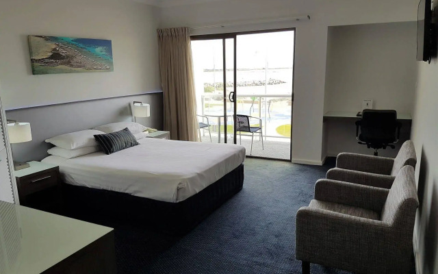 Ocean Centre Hotel