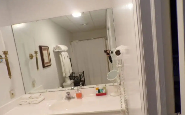 Long House Manor B And B