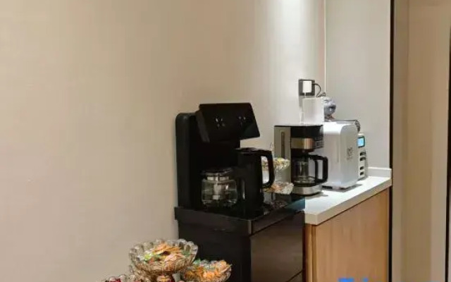 Yunhai Hotel (Luoyang Peony Plaza Shanghai Market)