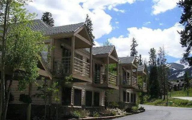 Wildwood Suites Condominiums