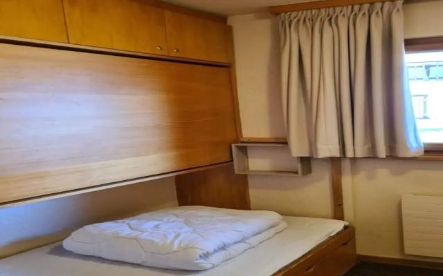 Modern Apartment With Views