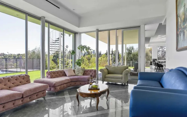 Luxe LA Escape w/ Pool, Views & Game Room Alta Vista Estate by Avantstay
