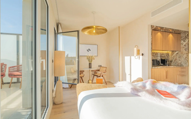 Yuna Porte Maillot - ApartHotel