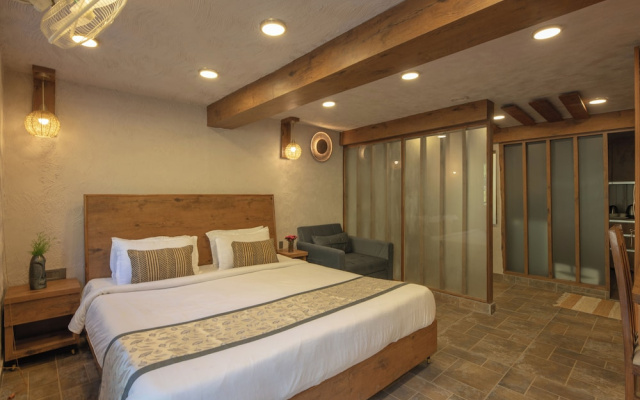 Alaya Stays Lakefront Escape 2BHK Suite