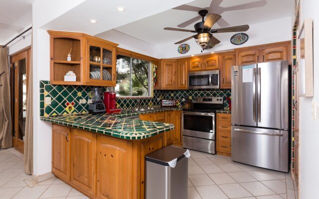 Casita de Maria by Kivoya