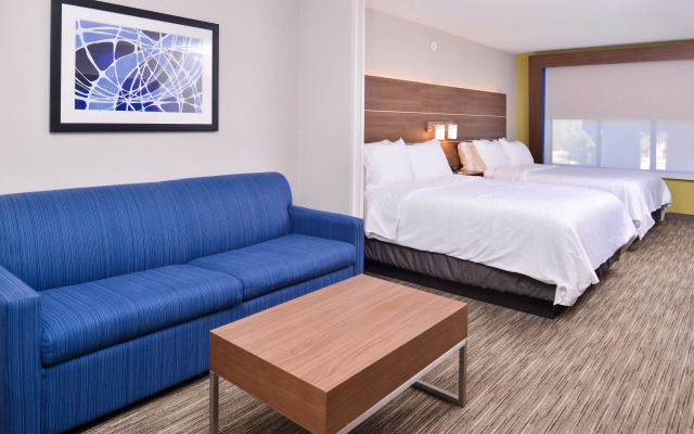 Holiday Inn Express Hotel & Suites Selma, an IHG Hotel