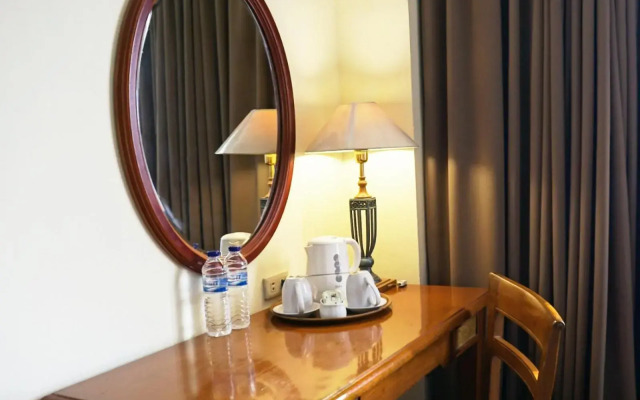 Mega Anggrek Hotel & Convention