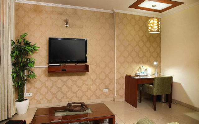 Ahuja Residency, Dlf Phase II