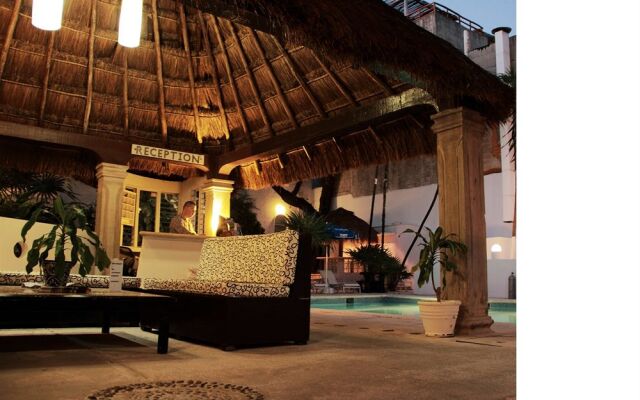 Tropical Casablanca Party Zone