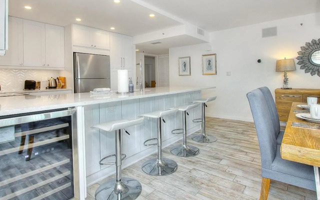 Shore House 502