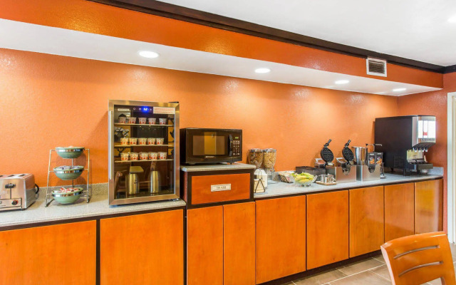 Studios & Suites 4 Less Charlotte