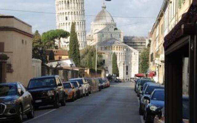 B&B Ariston Pisa Tower